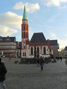 #Nikolaikirche #Justiciabrunnen #HistorischesMuseum #Römerberg #Altstadt #Gerechtigkeitsbrunnen #Justitia-Brunnen