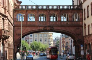 #FrankfurtamMain #Straßenbahnlinie11 #Römer #Seufzerbrücke #Altstadt #Rathaus